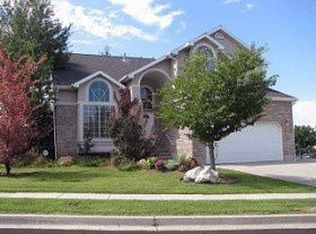 1502 E Edgecliff Dr, Sandy, UT 84092