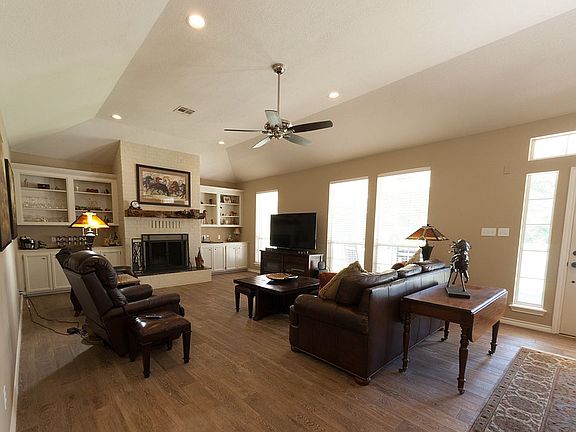 3rd image of 9834 Woodlane Blvd