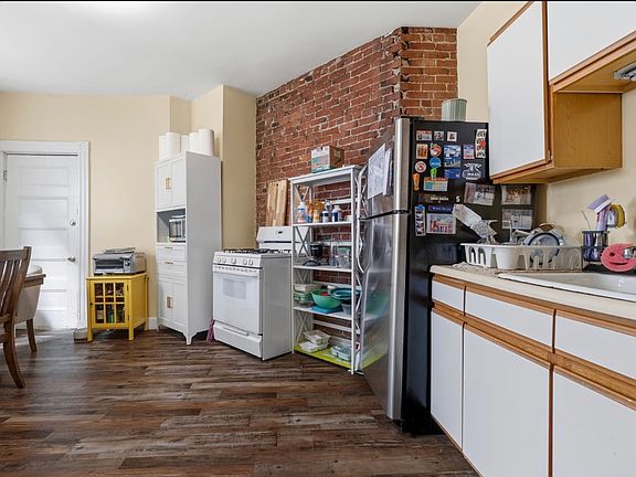 5th image of 861 Dorchester Ave #3