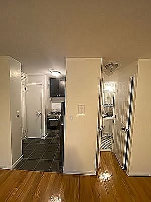5th image of 44 E 63rd St #5