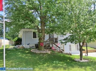 300 Hudkins Rd, Malcolm, NE 68402