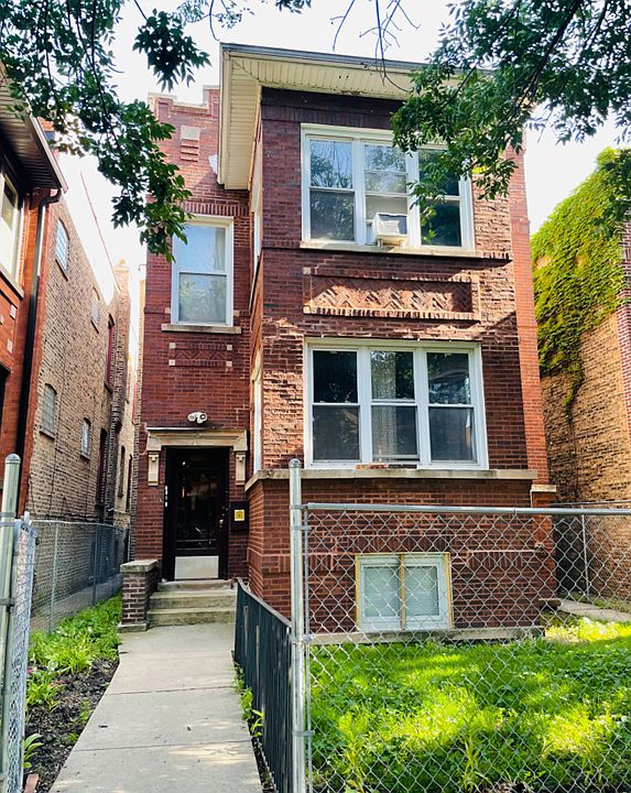 1st image of 2711 W Leland Ave