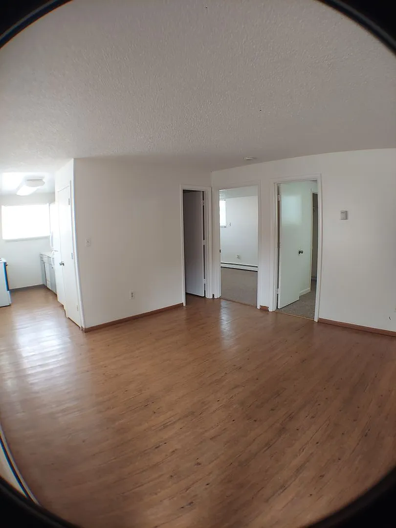 8020 Boundary Ave — Photo 2