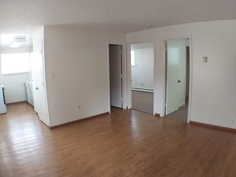 8020 Boundary Ave — Photo 2