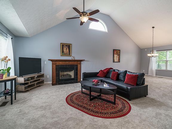 2nd image of 1708 Royal Oak Dr