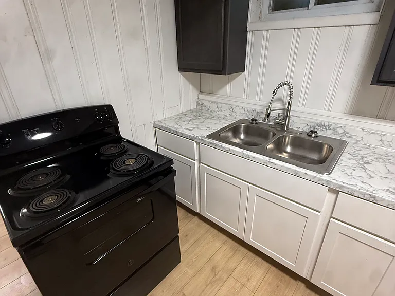 1701 Brown Ave NW #3 — Photo 5