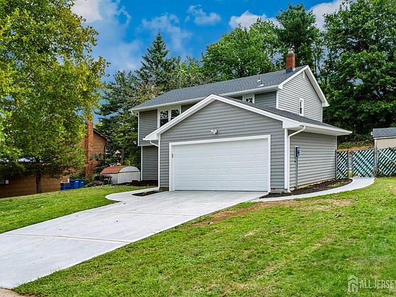 3rd image of 12 Villanova Rd