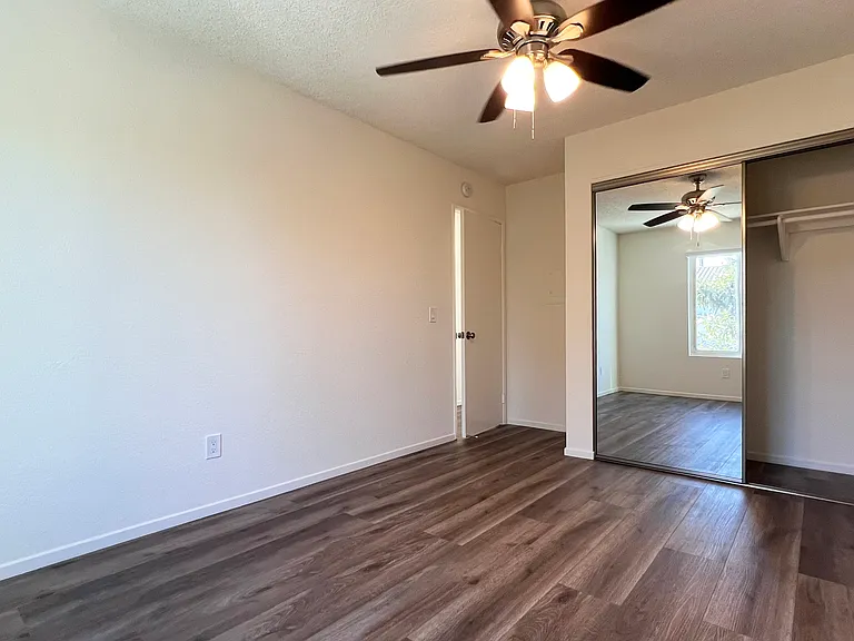 Florida Street Apartments — Photo 13