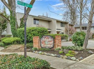 1327 Maple Leaf Ct APT 4B, Medford, OR