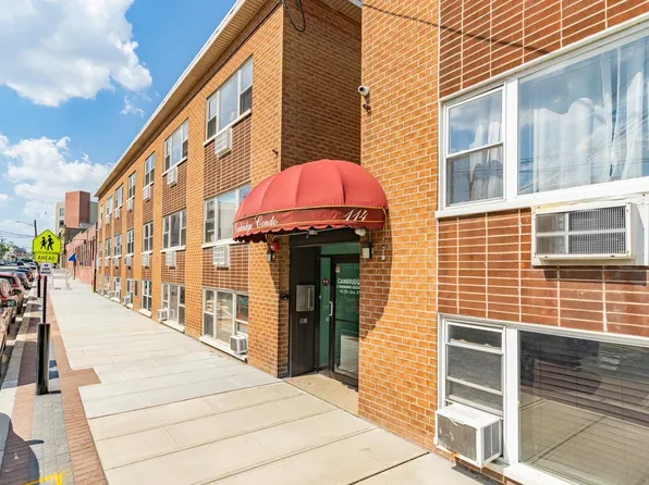 120 32nd St APT 3P, Union City, NJ 07087