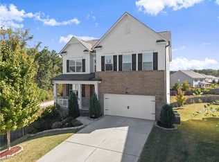 156 Round Pond Dr, Lilburn, GA 30047