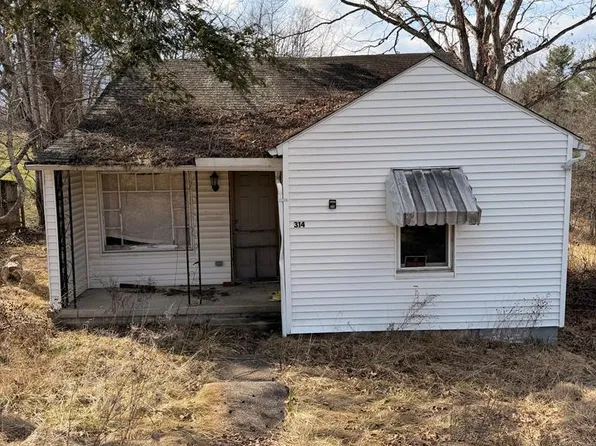314 Roosevelt St, Crab Orchard, WV 25827