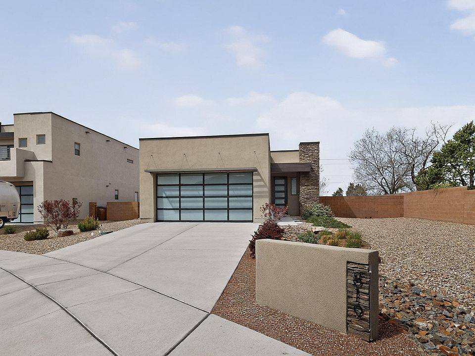 1st image of 819 Horned Owl Dr NE