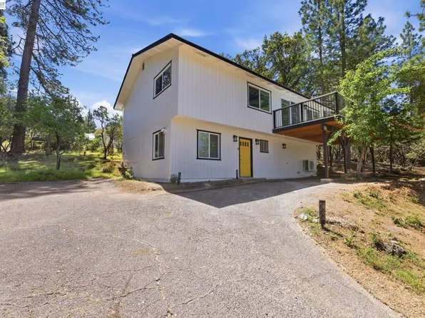 12017 Hillhurst Cir, Groveland, CA 95321