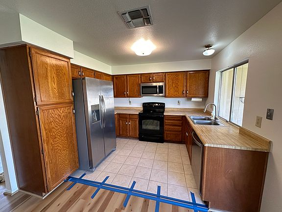 3rd image of 4782 E Hopi St