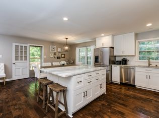 10110 Toms Ct, Fairfax, VA 22032