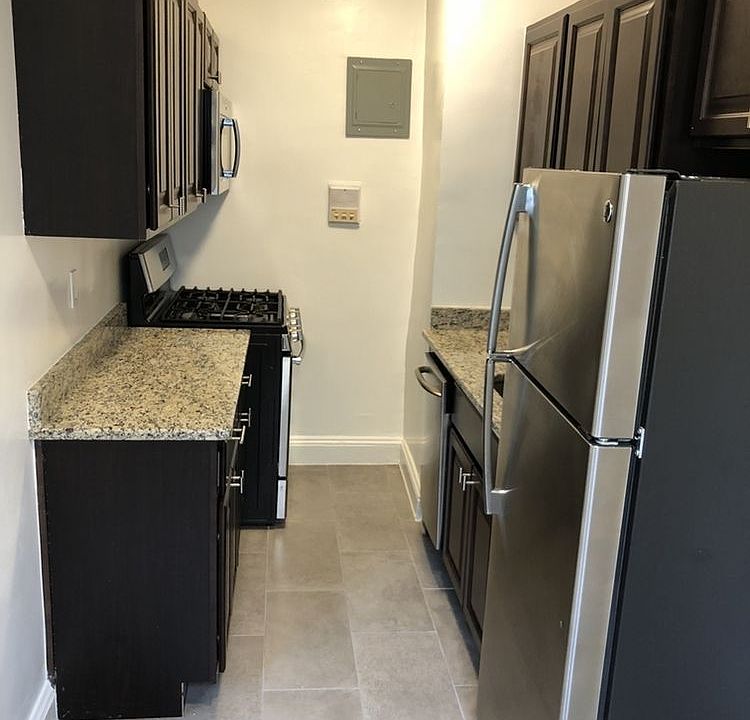 1st image of 4309 47th Ave APT 6L