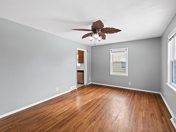 5th image of 3525 Yukon Ave S