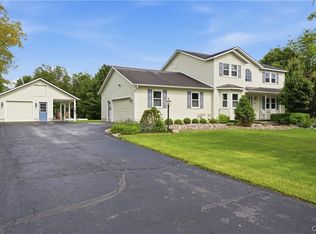1014 Wheatfield Way, Camillus, NY 13031