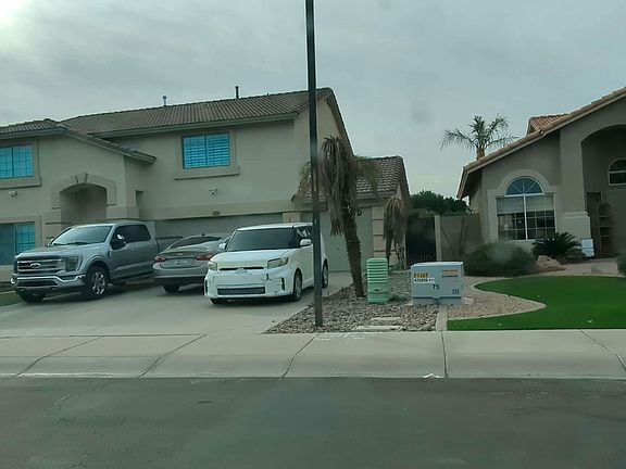 2nd image of 255 E Sheffield Ct