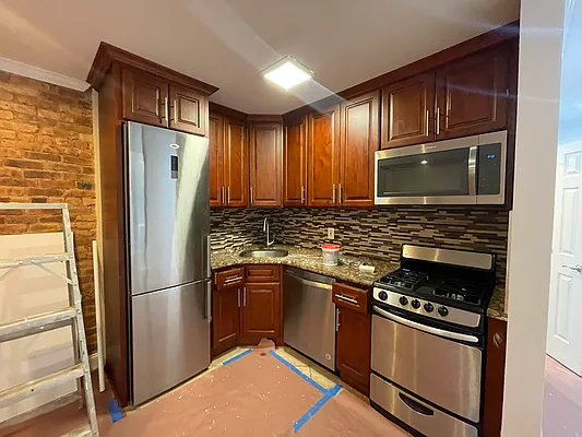 Rented by EXR | media 27