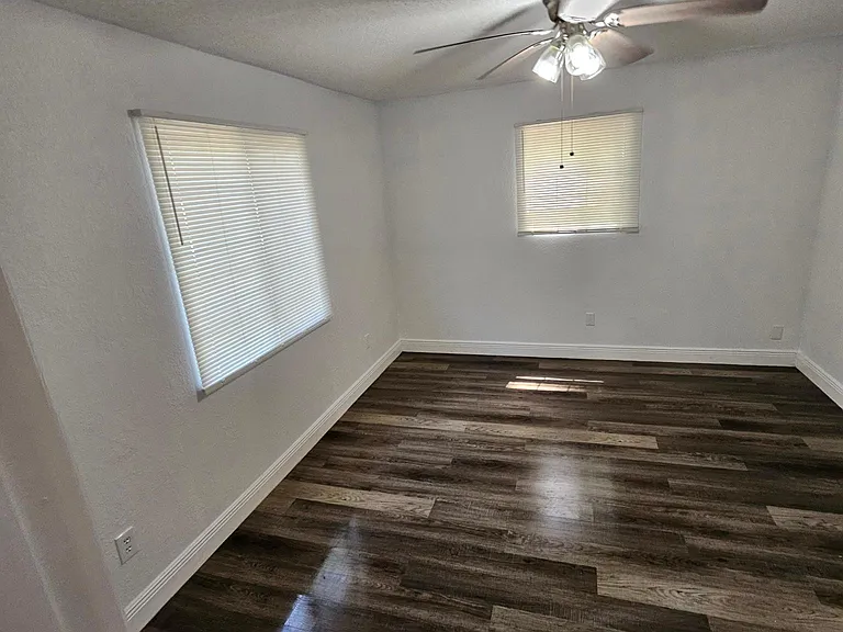 1276 NW 112th Ave — Photo 13