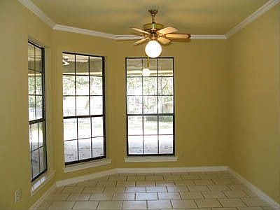 3rd image of 625 Bent Wood Ln