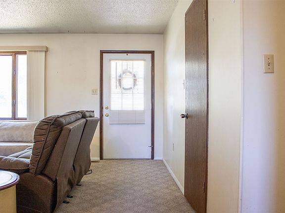 5th image of 313 N Cherry St