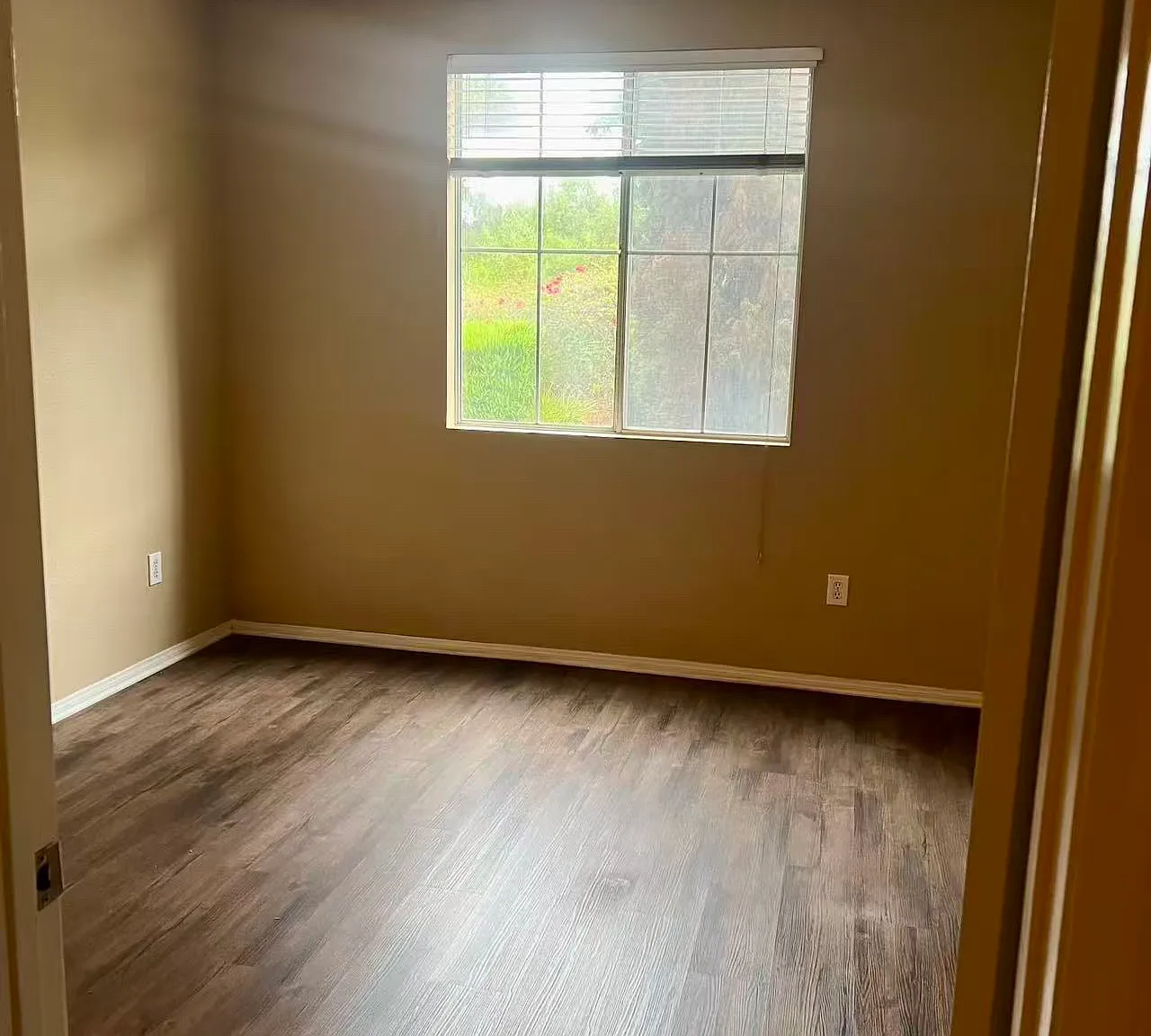 3820 Elijah Ct — Photo 2
