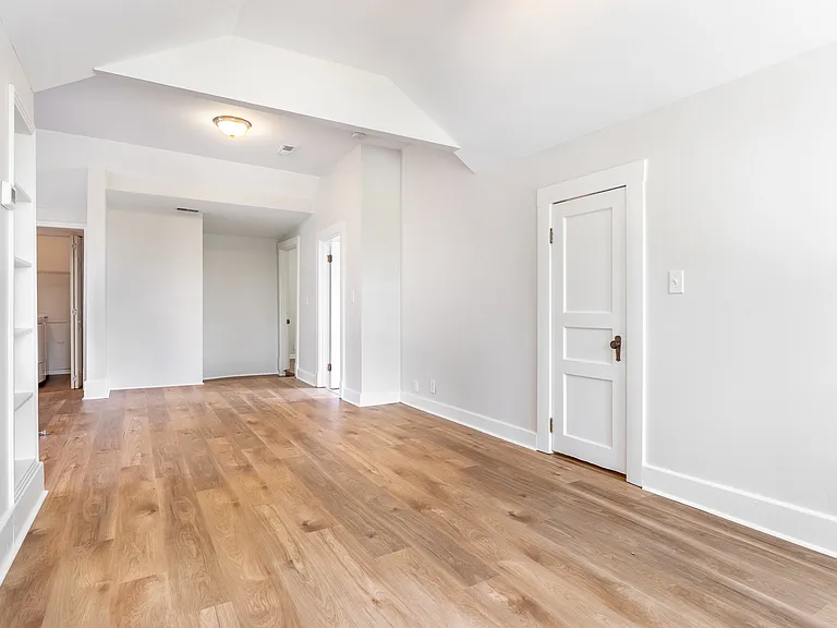 2526 Blair Blvd #B — Photo 10