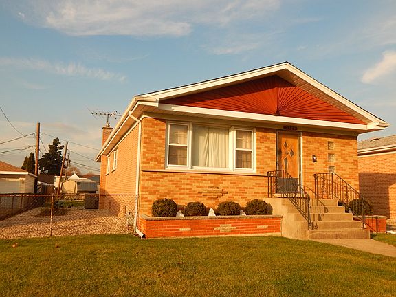 3rd image of 3729 Sarah St