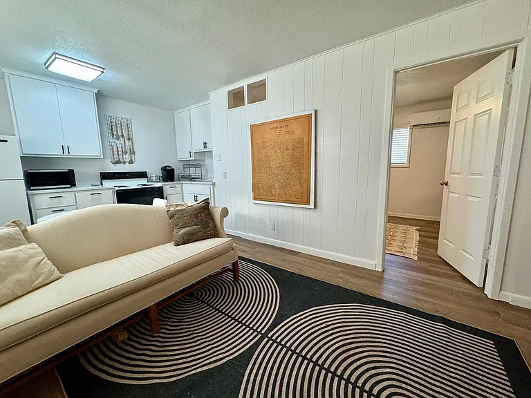 2401 Church St #1 — Photo 12
