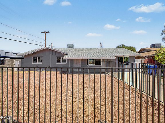 2nd image of 4006 W MARIPOSA Street