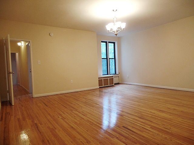 2nd image of 44 W 75th St APT 2A