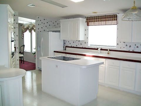 2nd image of 6623 Lacey Ln