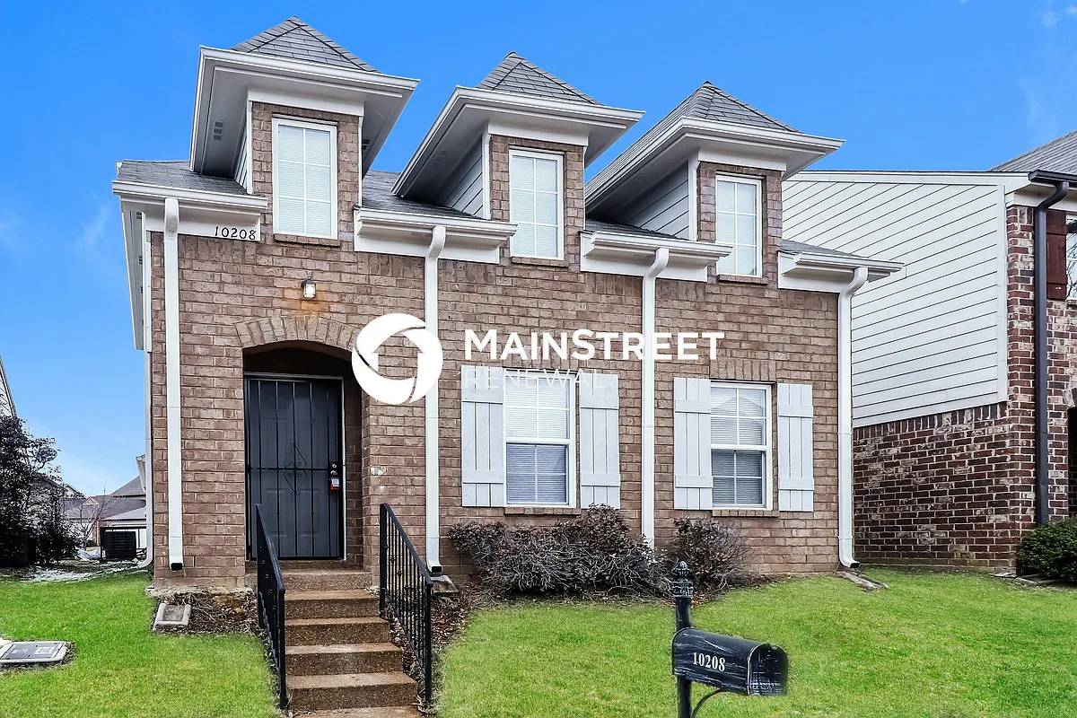 Front View - 10208 Sterling Ridge Dr