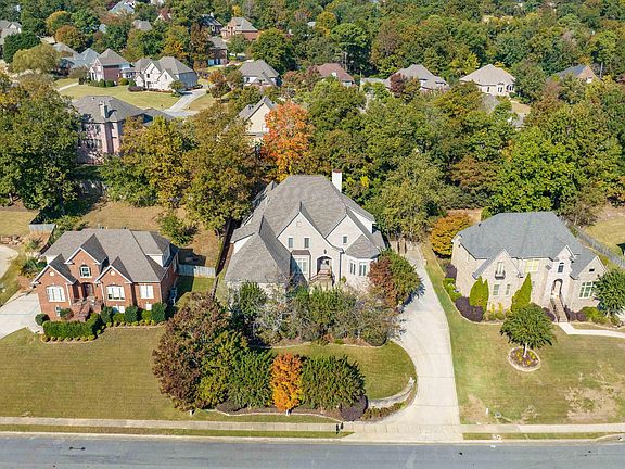2nd image of 5204 Lake Crest Cir