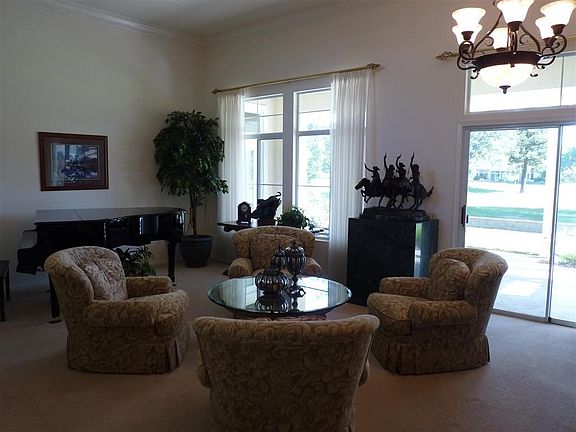 5th image of 7122 Lost Lake Ln