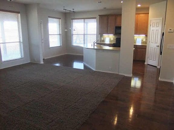 4th image of 8308 Crane Ct