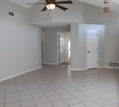 3rd image of 613 Orchid Dr