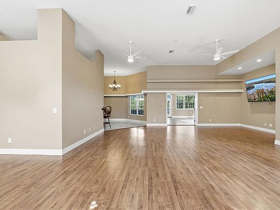 4th image of 5141 S Pointe Dr