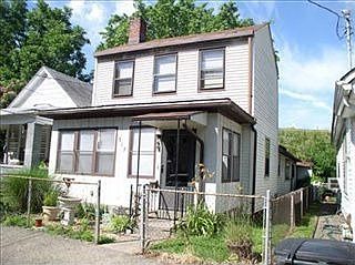 3rd image of 317 Washington Pl