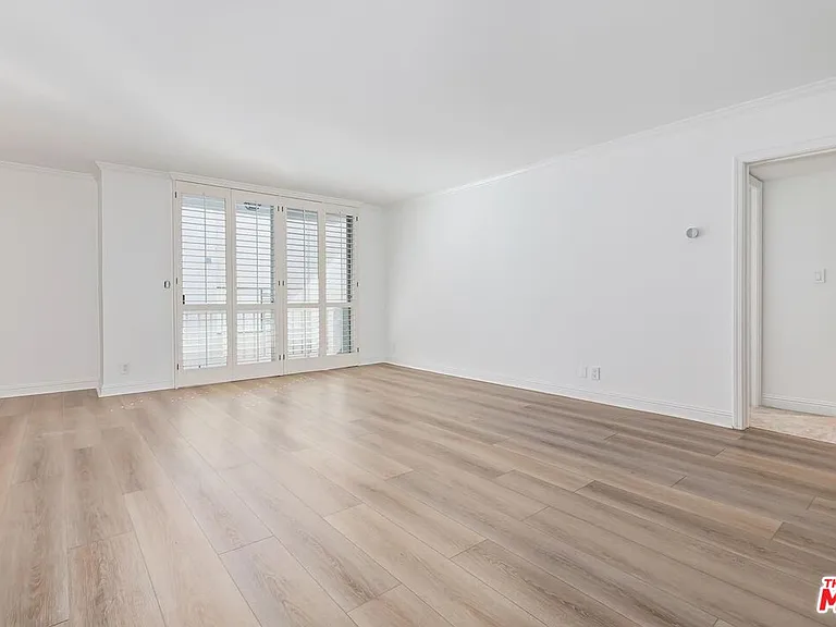 1710 Malcolm Ave #303 — Photo 8