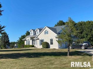 923-1005 North Ave, Mount Sterling, IL 62353