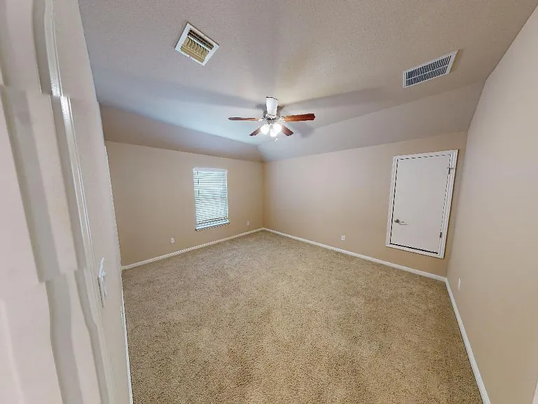 5705 Lipan Apache Bnd — Photo 54