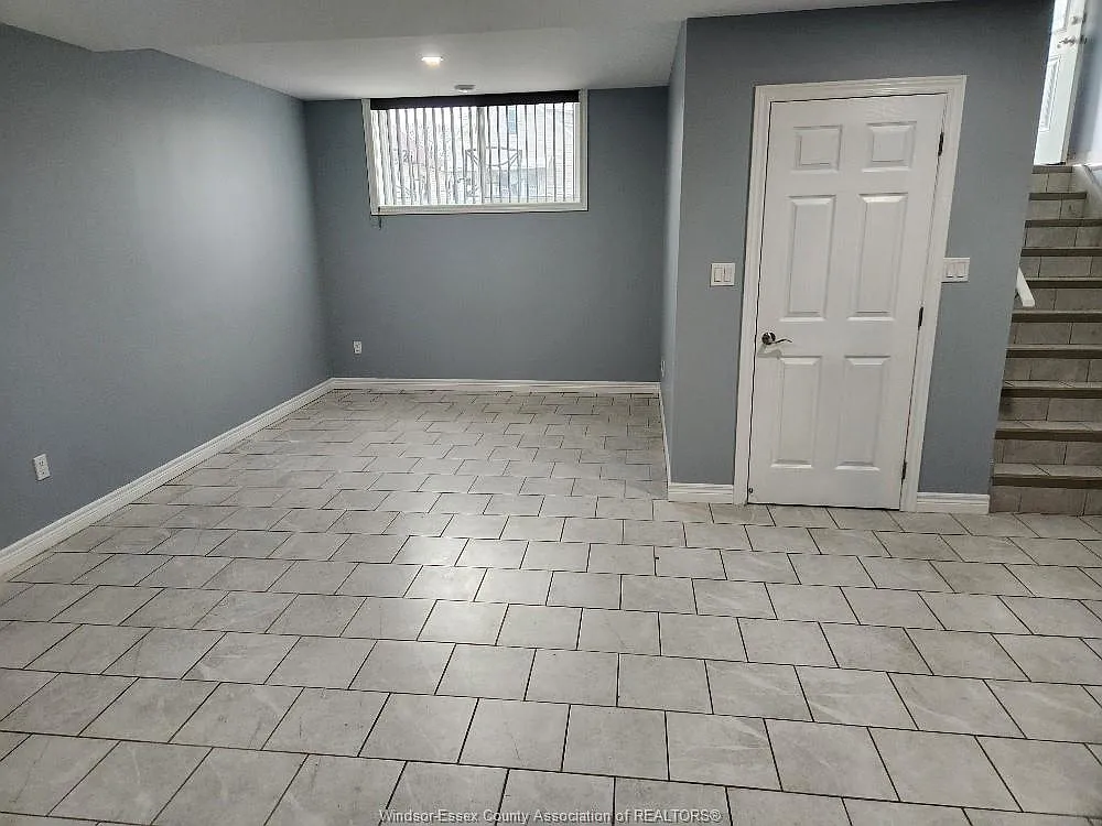 3 bed, $2,200 — Photo 4
