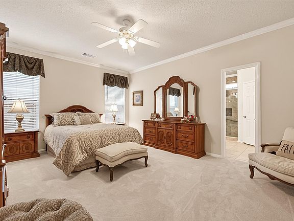 3rd image of 522 Beauregard Dr