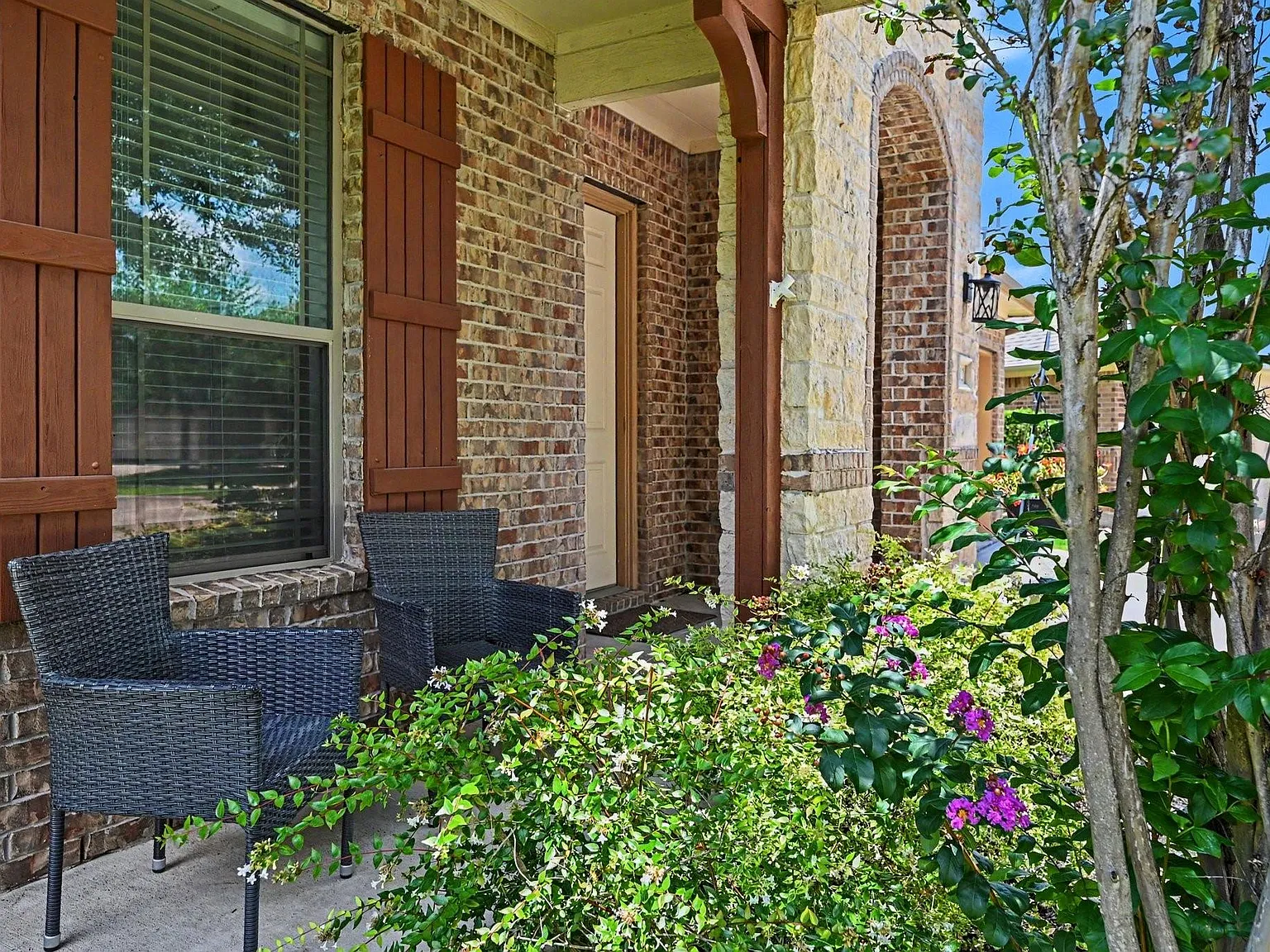 4 bed, 3.5 bath, 2875 sqft, $2,750 — Photo 3
