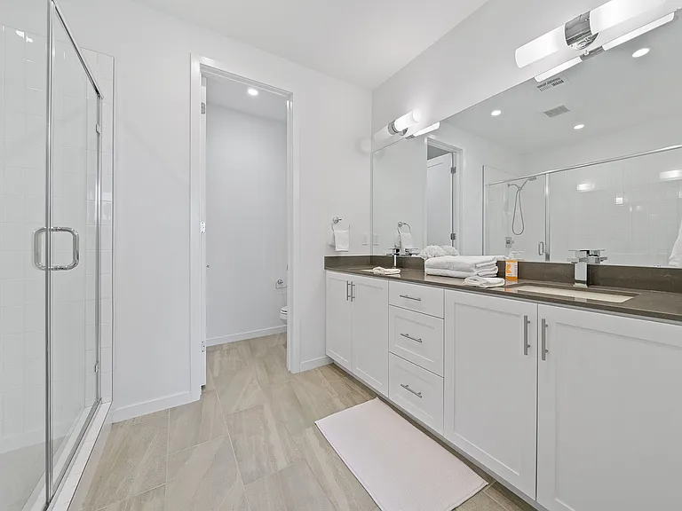 135 Schick — Photo 23