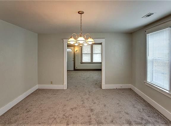 5th image of 619 E Acton Ave